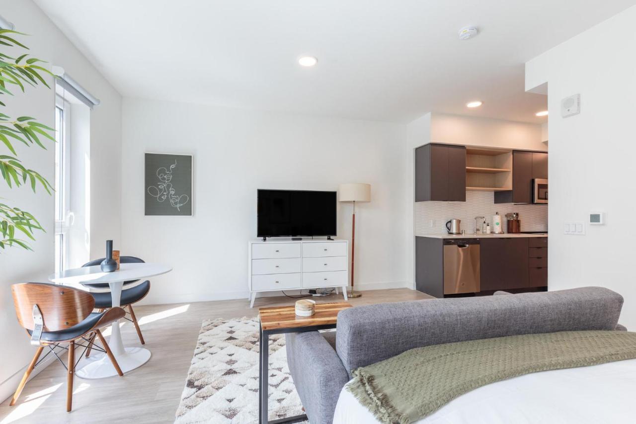 Studio Apartment In Vancouver Exterior photo
