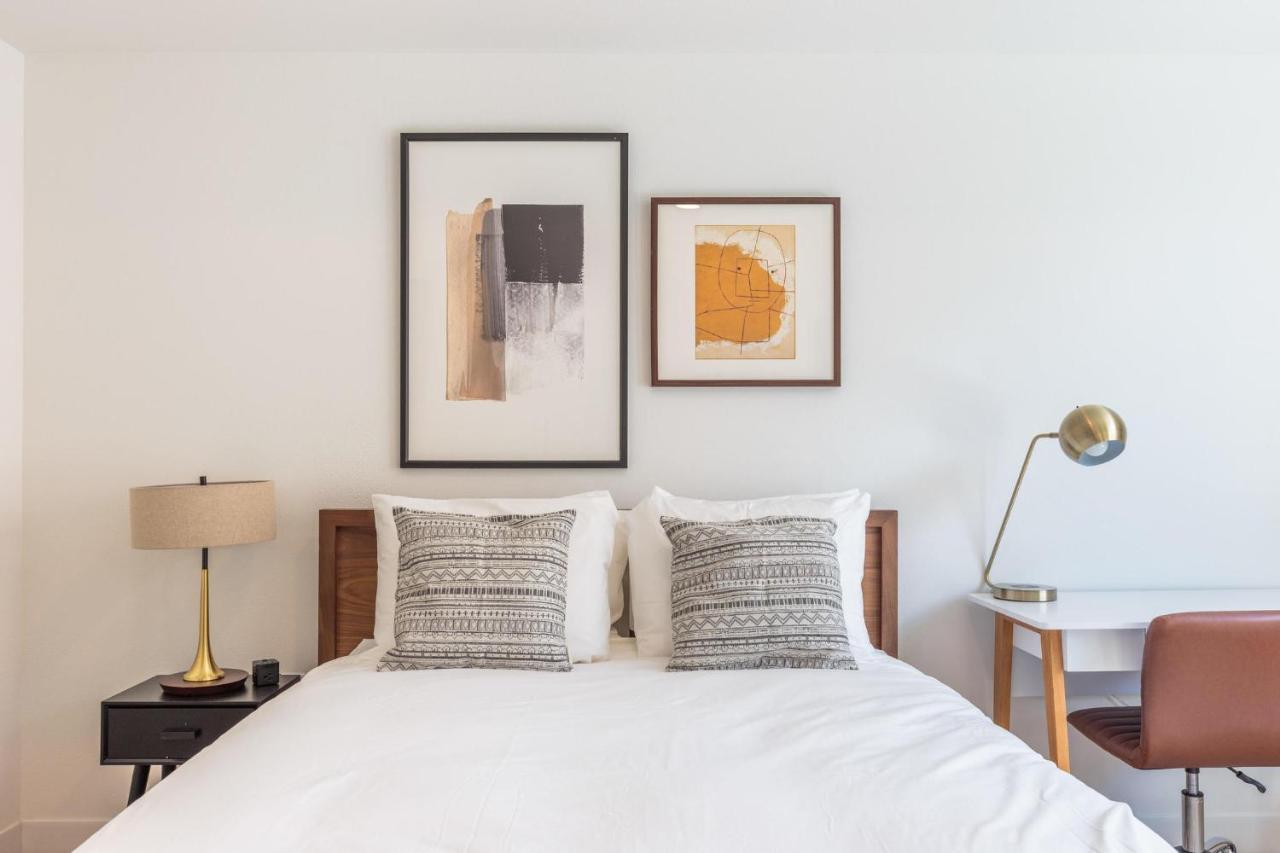 Studio Apartment In Vancouver Exterior photo